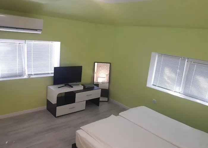 Shishkova 3 Apartman *