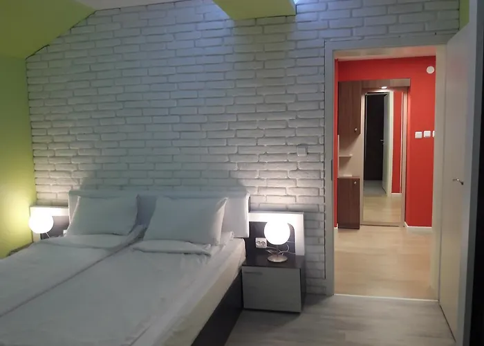 Apartman Shishkova 3 *