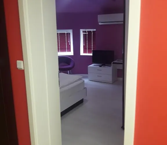 Shishkova 3 شقة *